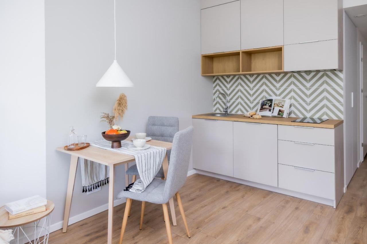 Metro Bielany Apartments With Parking By Noclegi Renters Warszawa Zewnętrze zdjęcie