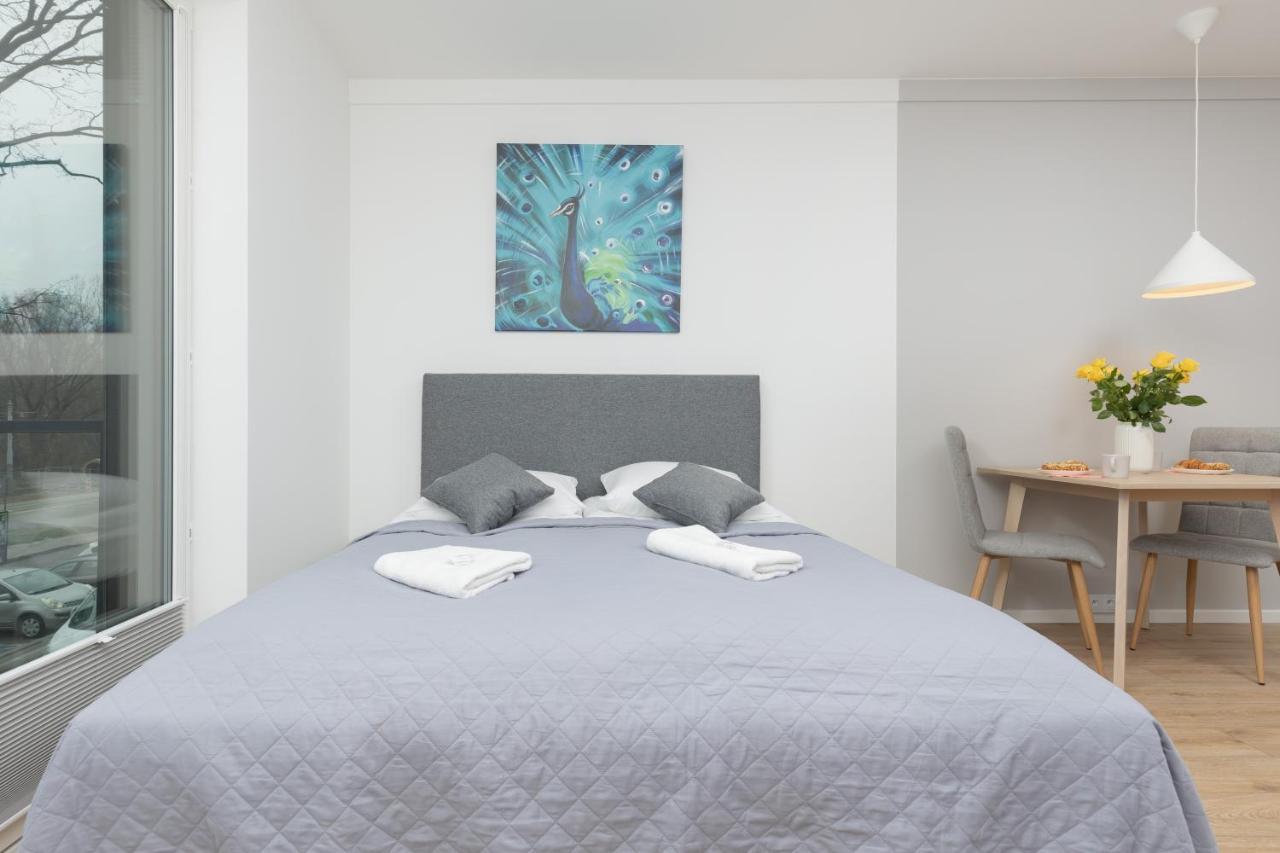 Metro Bielany Apartments With Parking By Noclegi Renters Warszawa Zewnętrze zdjęcie