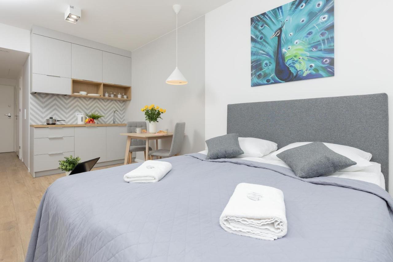 Metro Bielany Apartments With Parking By Noclegi Renters Warszawa Zewnętrze zdjęcie