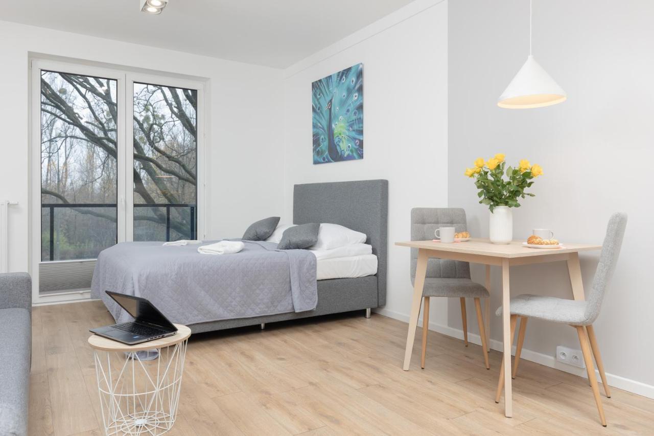 Metro Bielany Apartments With Parking By Noclegi Renters Warszawa Zewnętrze zdjęcie